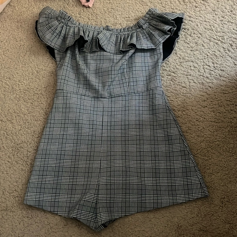 Plaid never worn zip up romper.